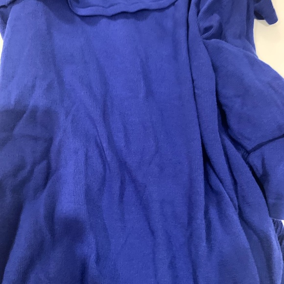 Brand new sweater with tags - Picture 4 of 8